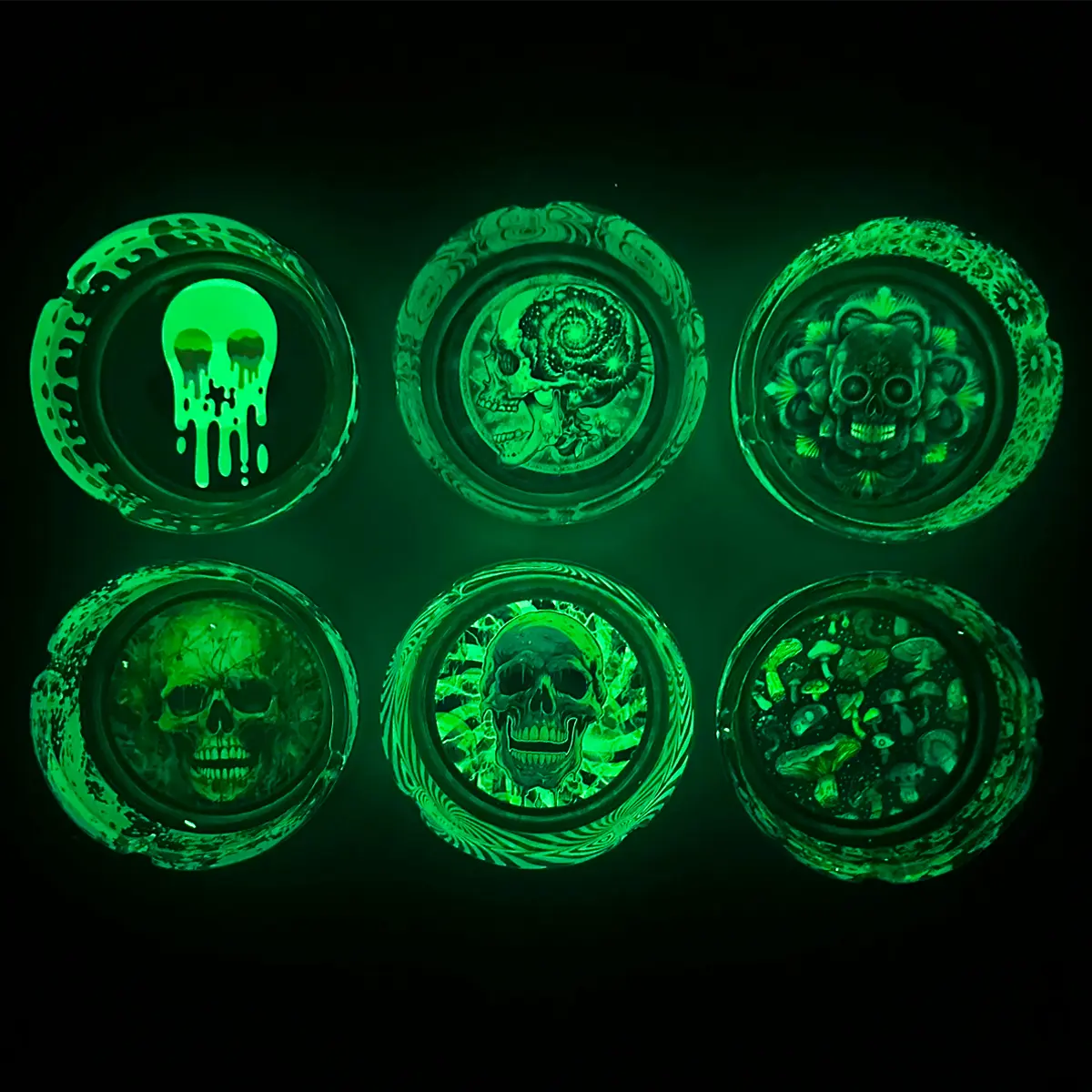 Glow in The Dark Glass Ashtray - 6 Pieces Per Retail Ready Display 25135 SMOKEZILLA