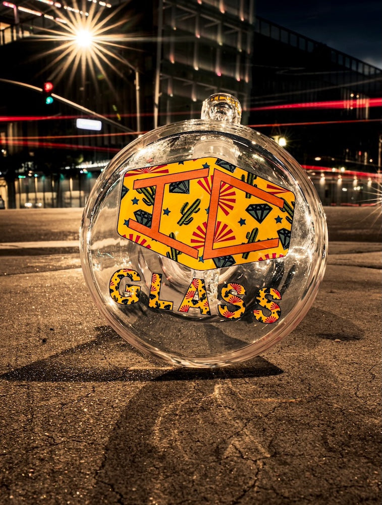 IC Glass Color-Changing UV Reactive Beaker (16")