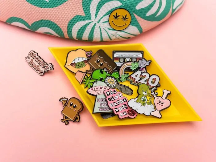 Nova Pins Display (36 ct)