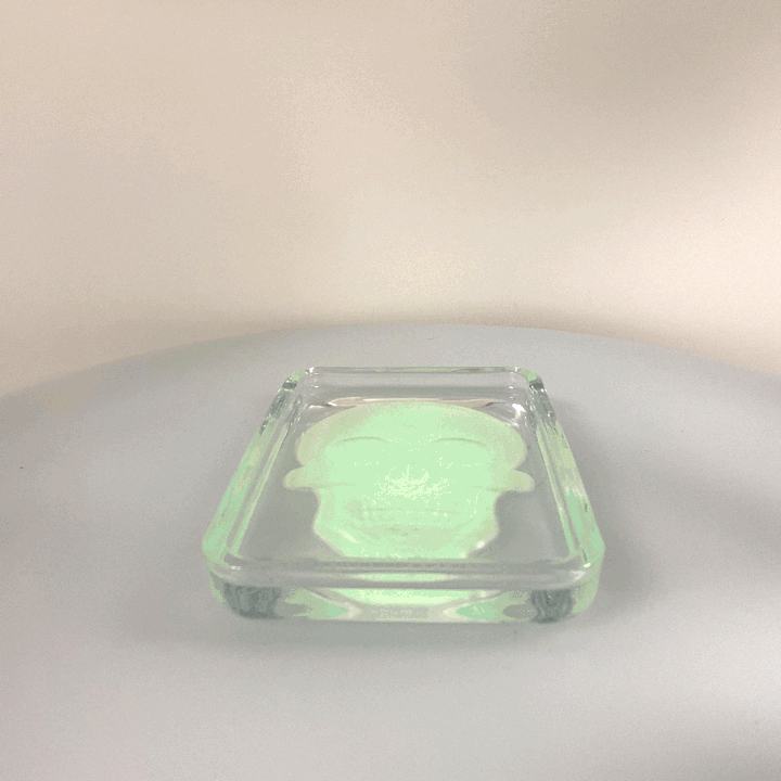 Glow in The Dark Skull Glass Rolling Tray - 6 Pieces Per Retail Ready Display 22066 SMOKEZILLA